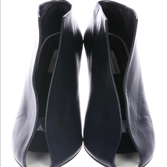 🔥Balenciaga Shoes 🔥 Special Edition - Picture 3 of 5